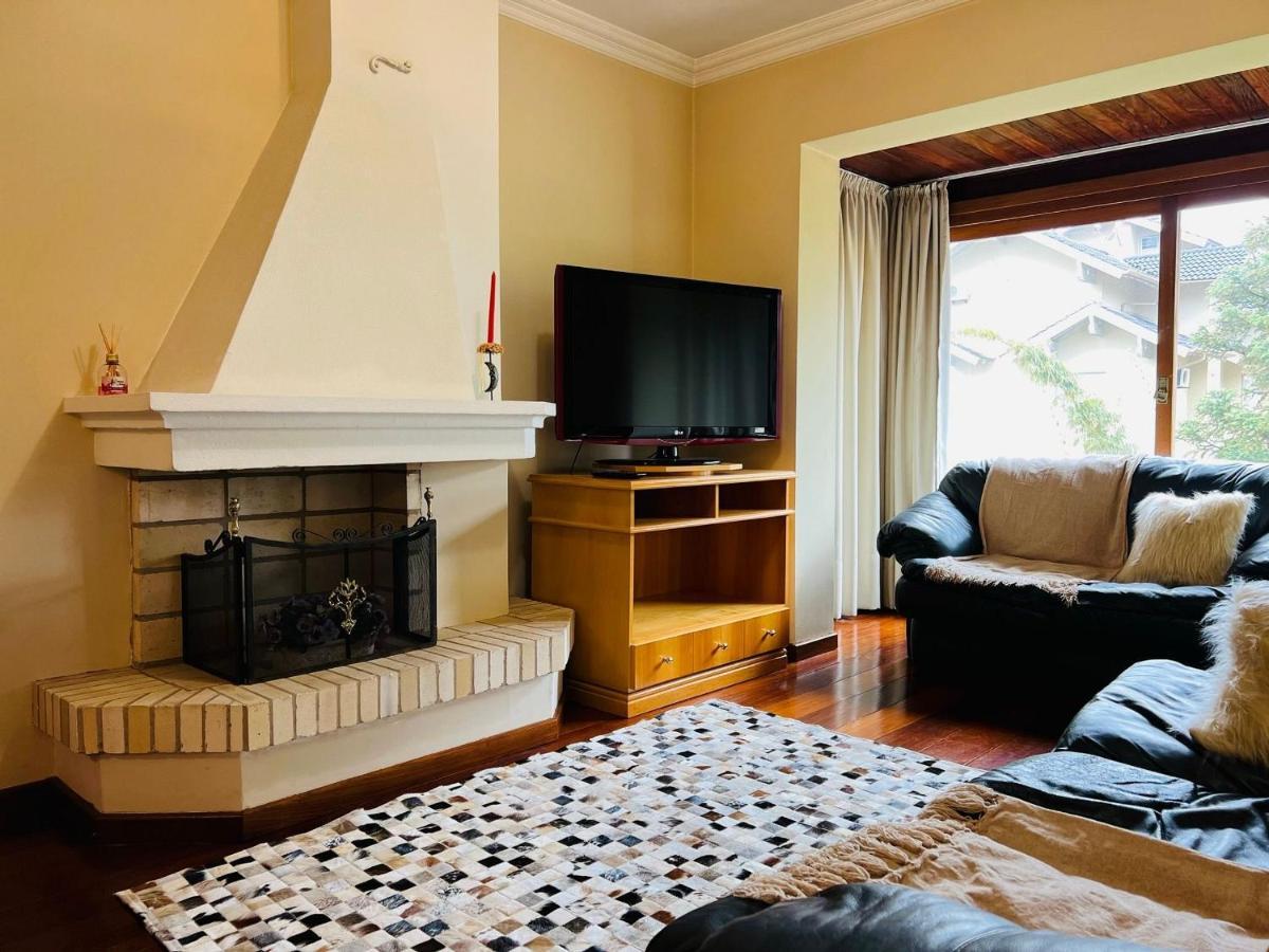 Mrg- Colonial 2D - 200 Mts Da Rua Torta Appartement Gramado Buitenkant foto